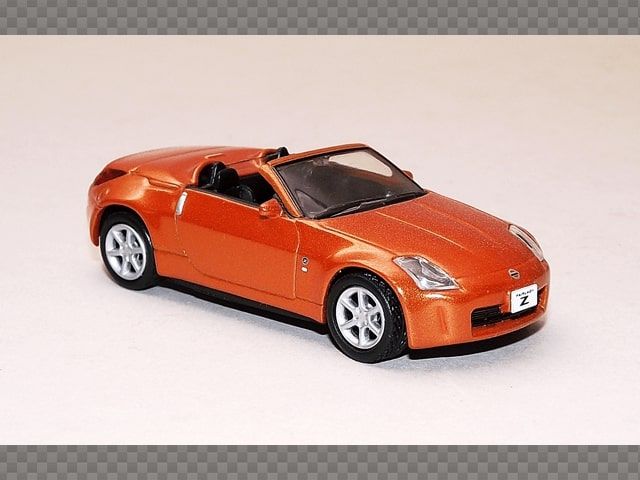 Nissan Fairlady Z Z33 1 64 Diecast Model Car