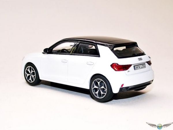 AUDI A1 SPORTBACK BLANCHE 2019 I-SCALE 1/43°