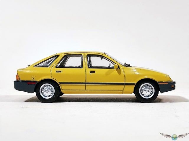 Die cast 1/43 Modellino Auto Ford Sierra L 1984