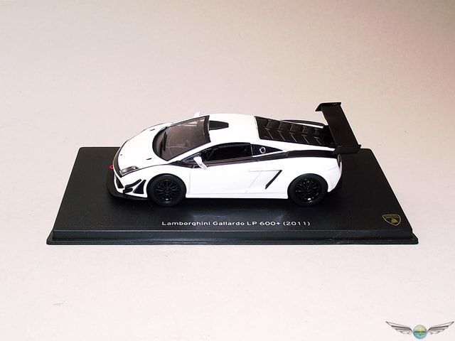 LAMBORGHINI GALLARDO LP600 2011 | 1:43 Diecast Model Car