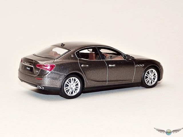 Maserati ghibli cheap diecast model car