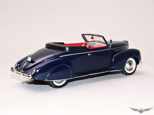 Signature Models 1939 Lincoln store Zephyr 1:18